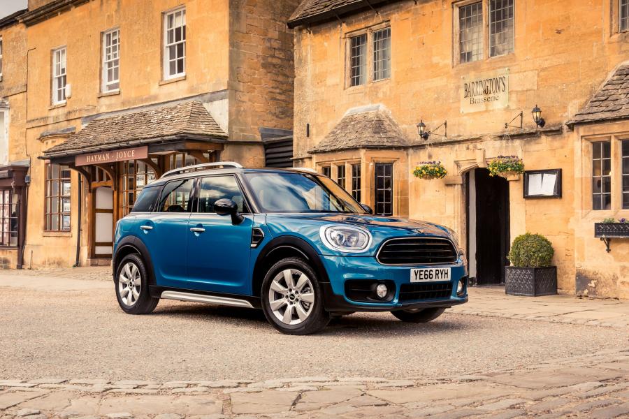 Mini Cooper D Countryman 2017 года  (UK) (фото 28 из 29)